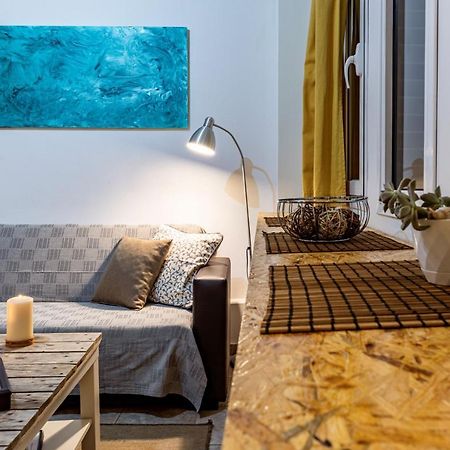 Downtown Charming Studio كالاماتا المظهر الخارجي الصورة