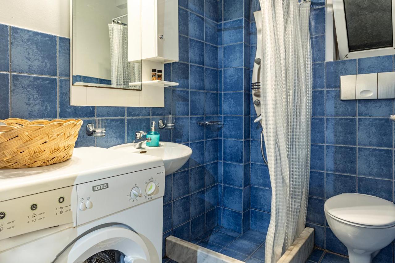 Downtown Charming Studio كالاماتا المظهر الخارجي الصورة